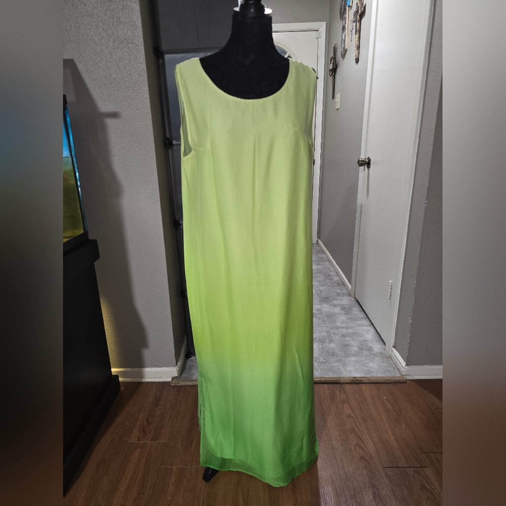 Chic Ombre Green Maxi Dress